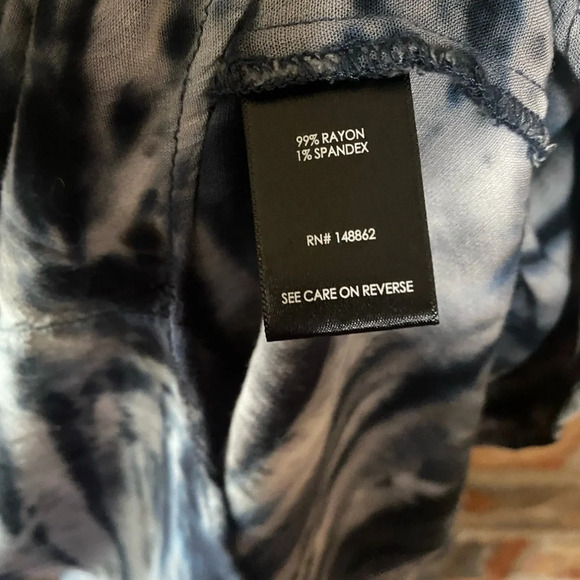 Torrid tank - Picture 6 of 7